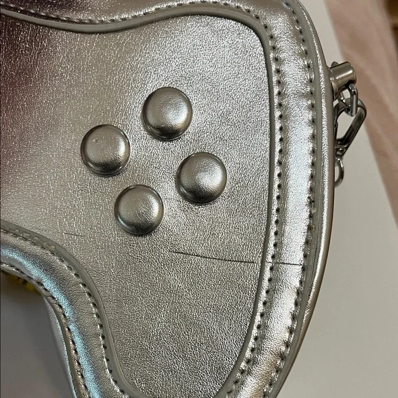 Silver Crossbody Chain Bag Purse Clutch Video Game Controller Shape Small - Picture 15 of 16